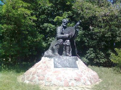 Памятник бандуристу Вересаю. 1971 рік. Сокиринський парк. Чернігівщина