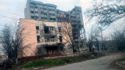 Наслідки обстрілу бібліотеки 20.03. 2023. Фото поліції Херсонської області. Джерело: газета Вгору