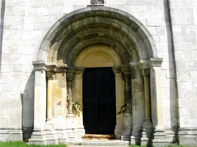 Західний портал церкви Святого Пантелеймона