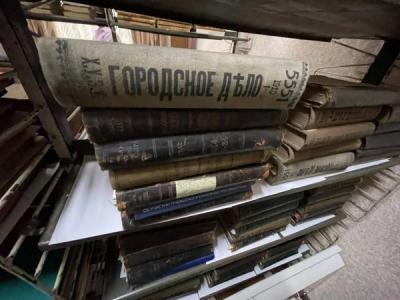 книги, вкрадені в бібліотеці Фото із соцмереж