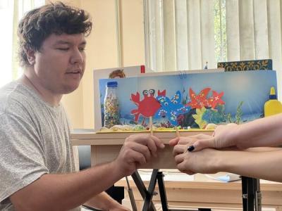 Азамат Хажин під час зйомки анімації