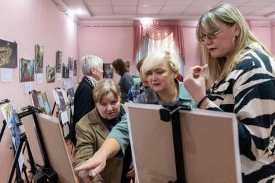 Відкриття фотовиставки, присвяченої злочинам рф проти культурної спадщини Херсонської області фото 2