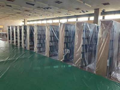 Херсон, закриті плівкою збережені фонди в бібіліотеці ім.О.Гончара, 26 січня 2023 року.